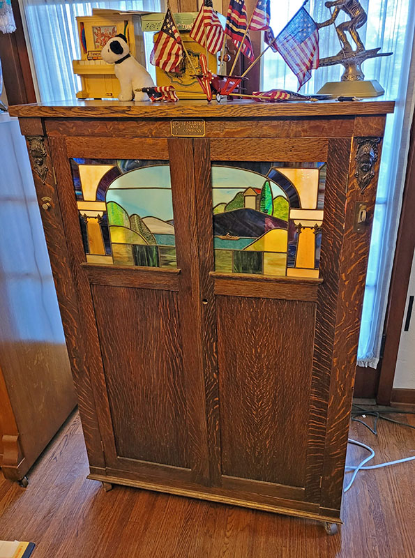 Stained-Glass-Chest