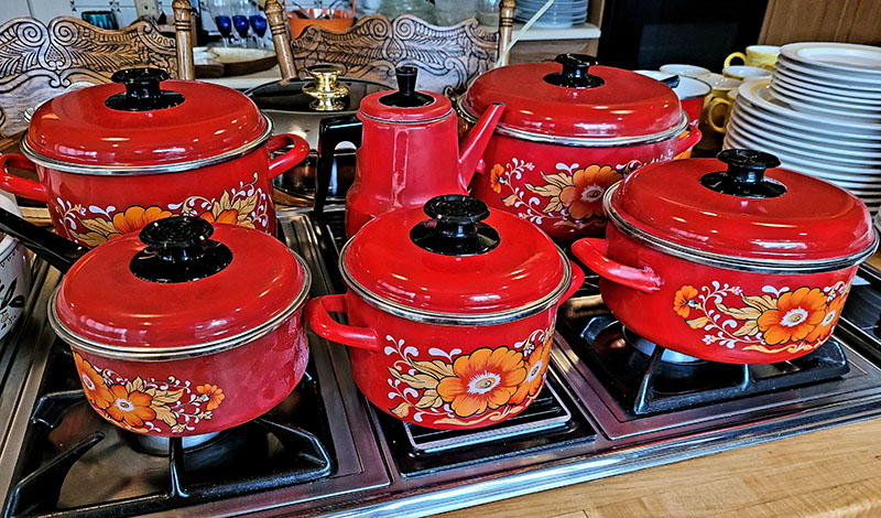 Red-Cookware