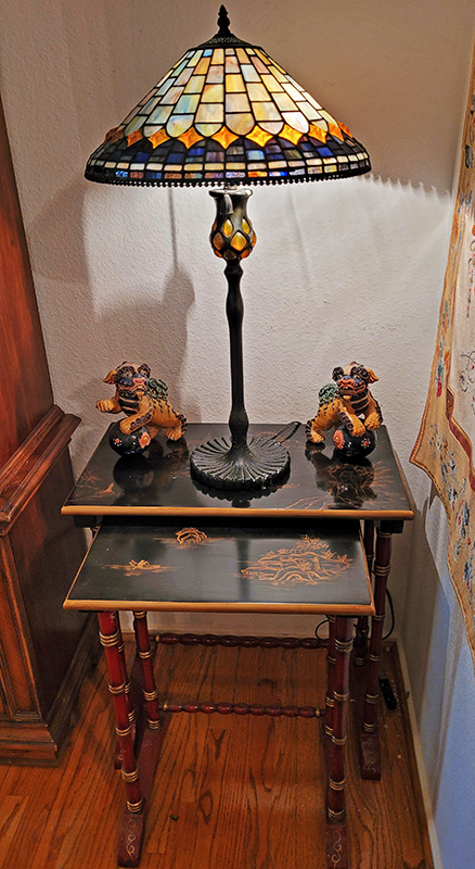 Lamp-and-Figurines