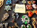 Weiss-Decorative-Pins-Jewelry