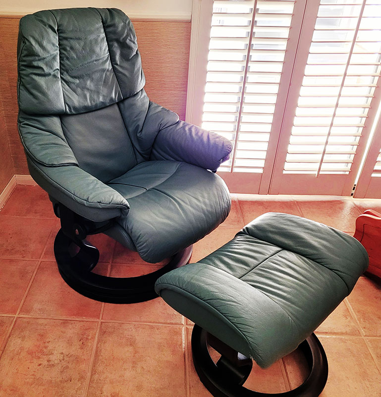 Leather-Recliner-and-Ottoman