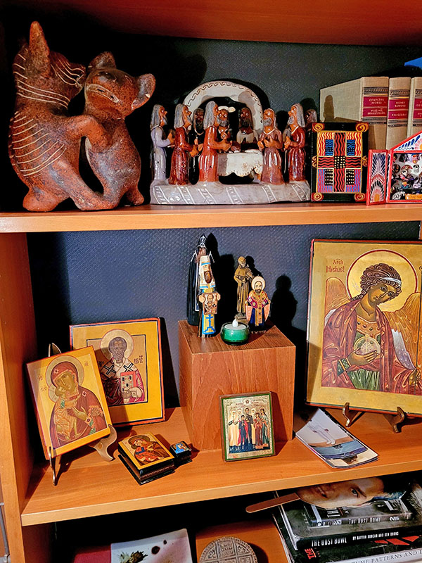 Icons-and-Figurines