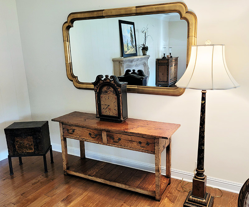 Mirror-Clock-and-Side-Table
