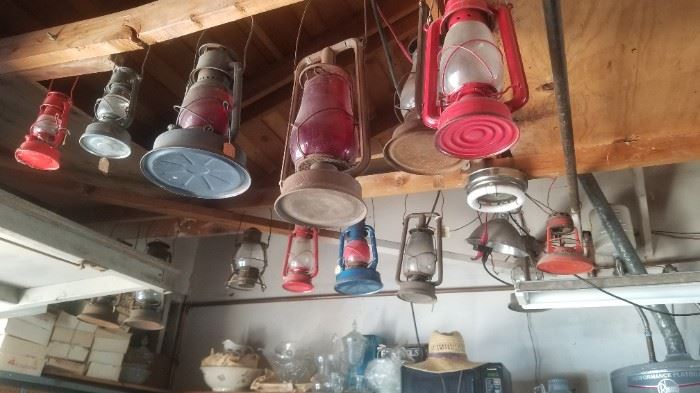 Hanging-Lamps-from-Garage