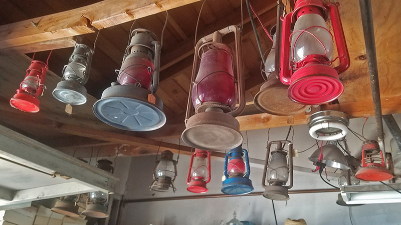 Lamps-Hanging-from-Ceiling