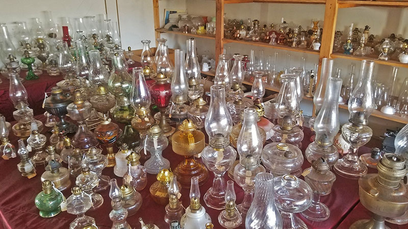 Lots-of-Lamps